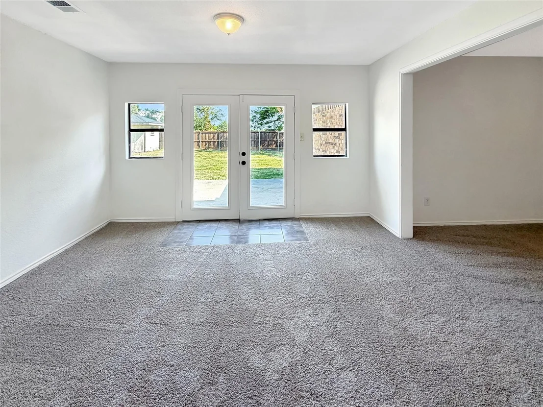 Photo of 1106 N Atkins Drive