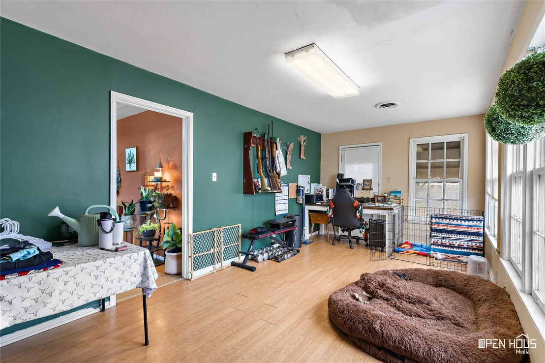 Photo of 1593 Irvin Road