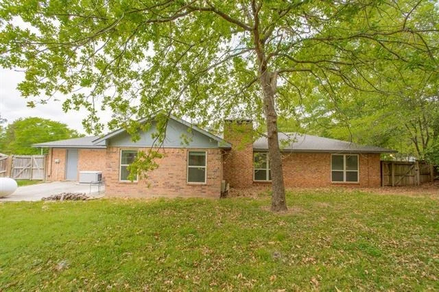Photo of 216 Treetop Lane