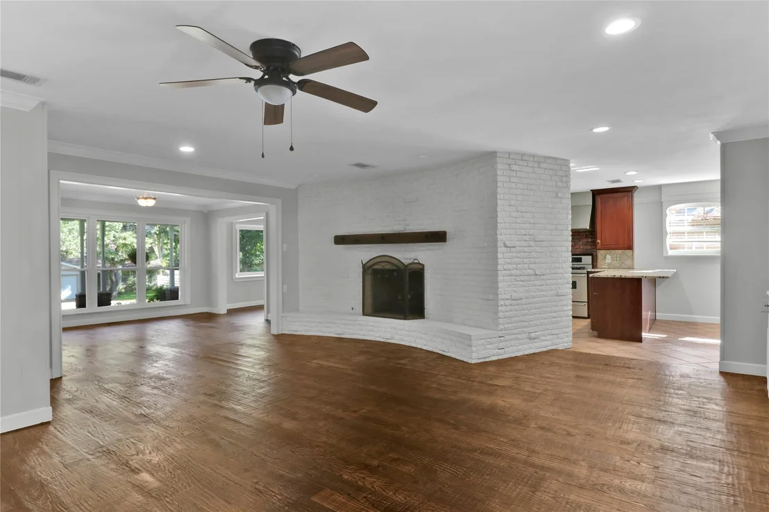Photo of 2706 Oak Cliff Lane