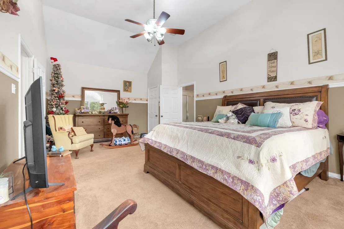 Photo of 18 Red Bluff Court
