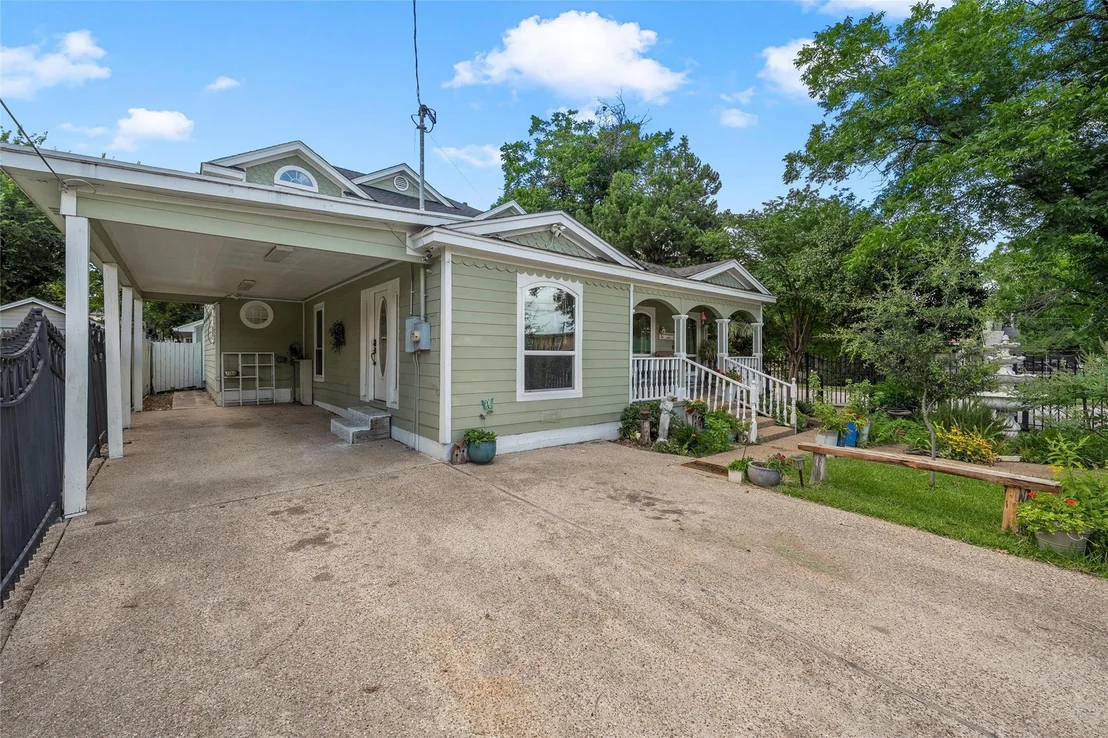Photo of 1701 Baylor Avenue