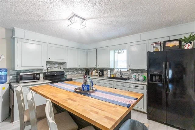 Photo of 481 North Shore Drive