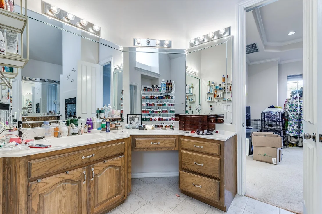 Photo of 5929 Pebblestone Lane