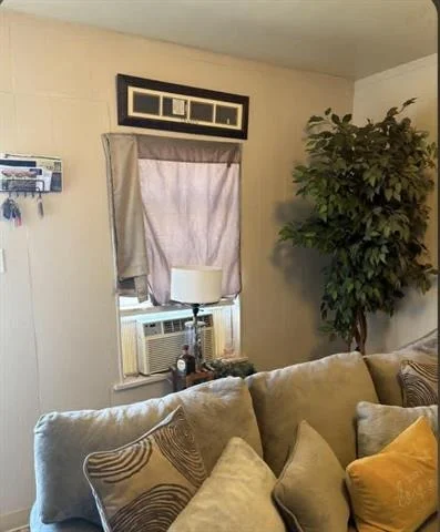 Photo of 2125 Oakland Drive