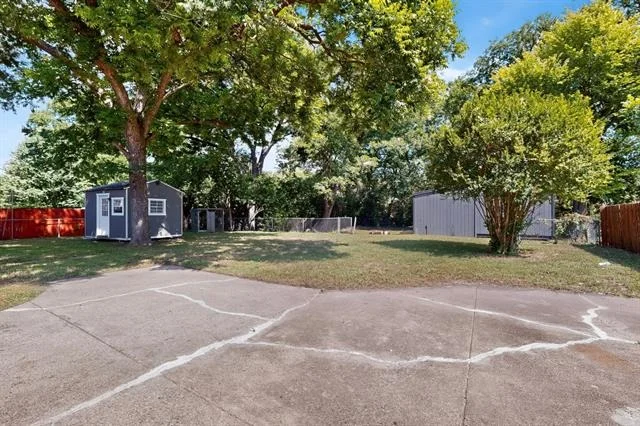 Photo of 550 Glen Oaks Boulevard