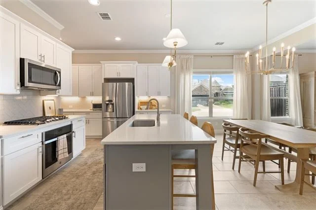 Photo of 1024 Macaw Drive