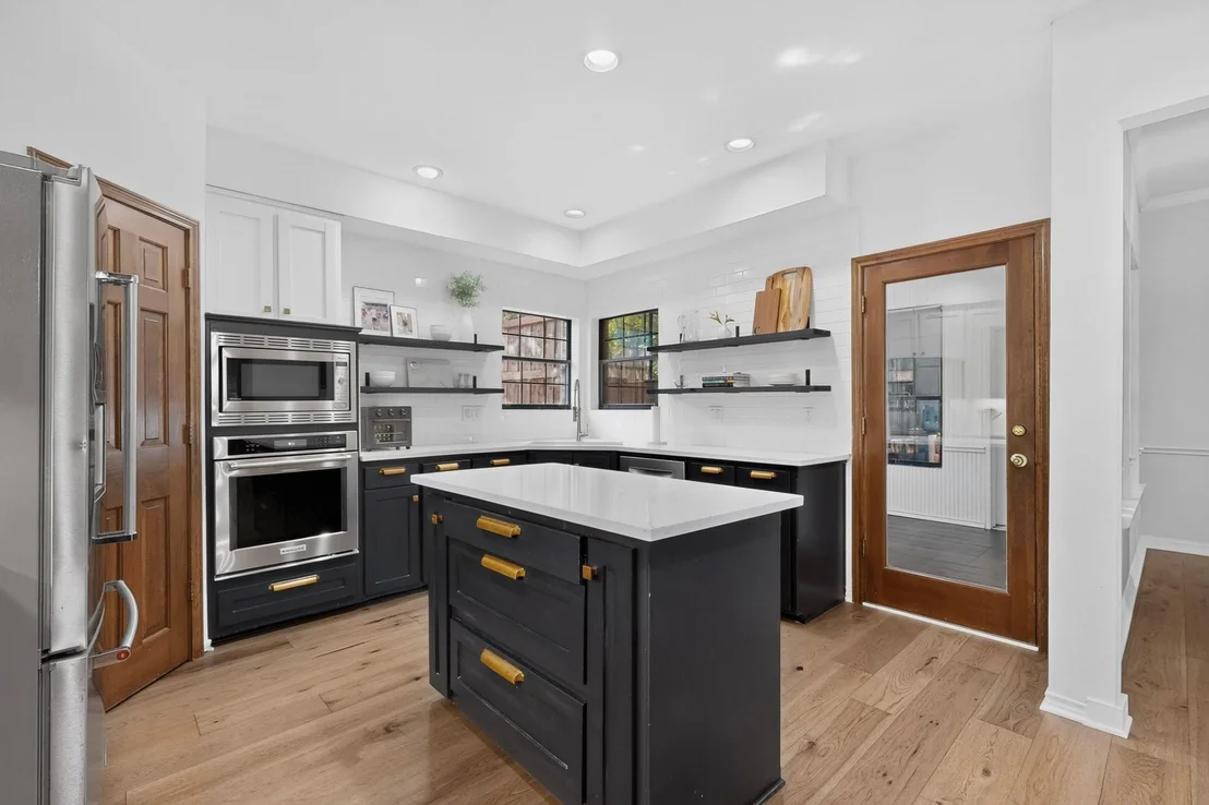 Photo of 7347 Williamswood Drive