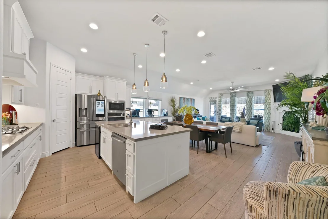 Photo of 808 Knoxbridge Road