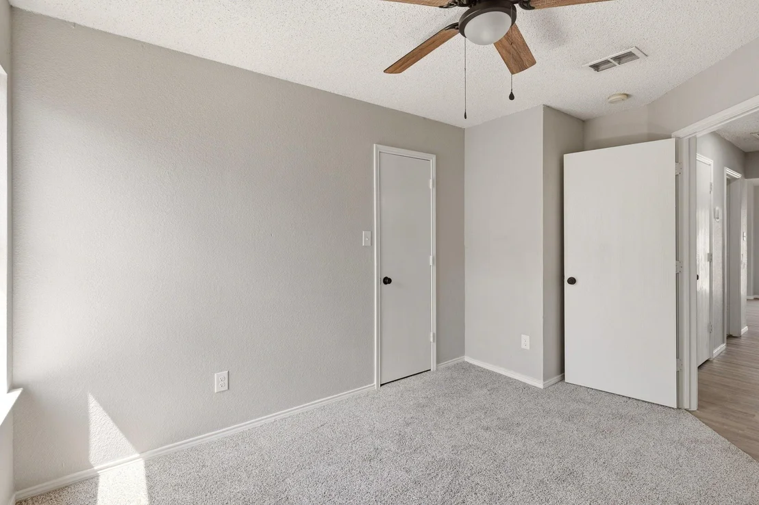 Photo of 8195 Waterside Trail
