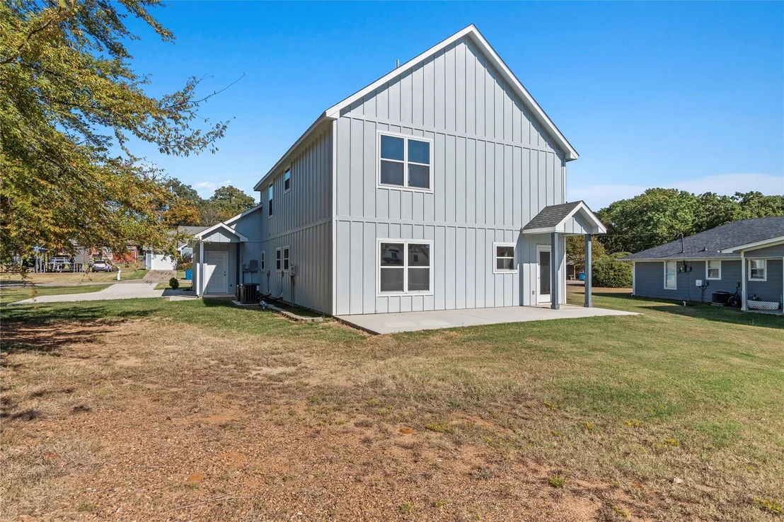 Photo of 314 Oak Creek Drive