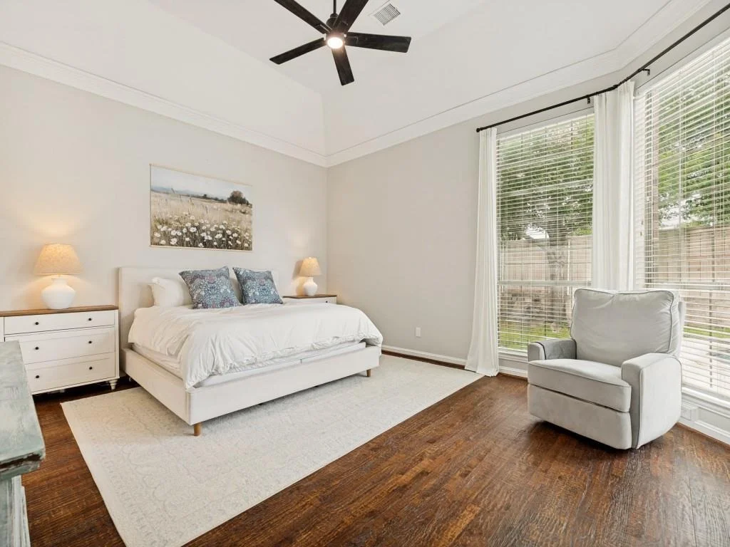 Photo of 1001 Thornapple Drive