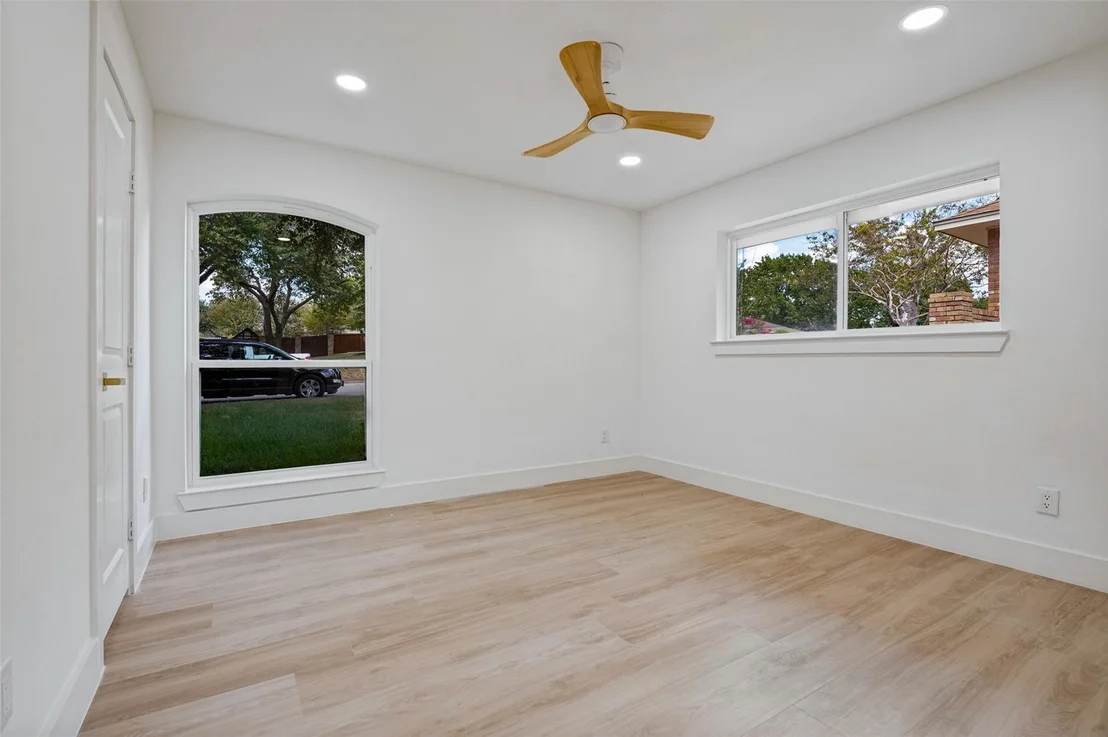 Photo of 338 Mantlebrook Drive