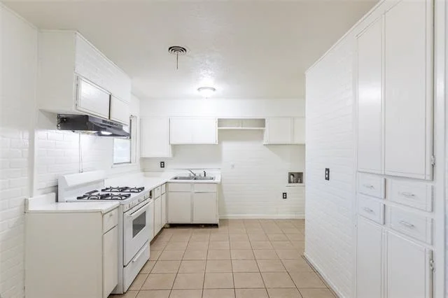 Photo of 5131 Encino Road