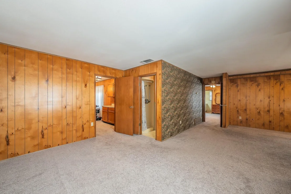 Photo of 1812 Highland Drive E
