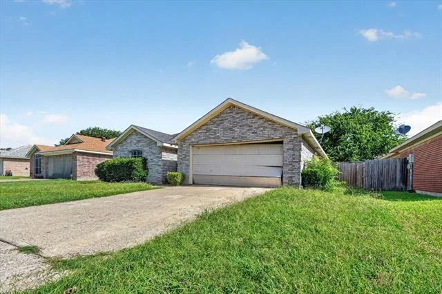 Photo of 1414 Aviary Drive