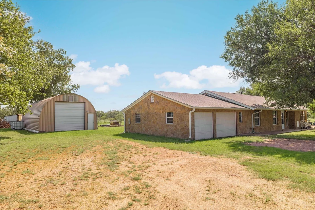 Photo of 685 County Road 114