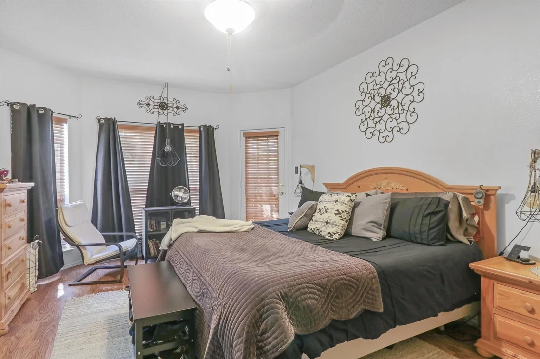 Photo of 5502 Hyannis Drive