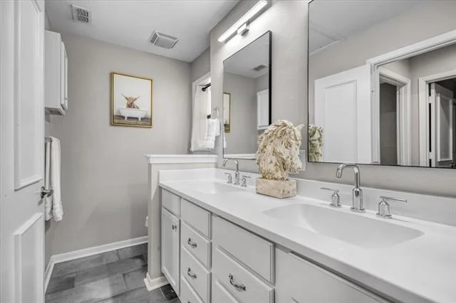Photo of 441 Hideaway Lane Central