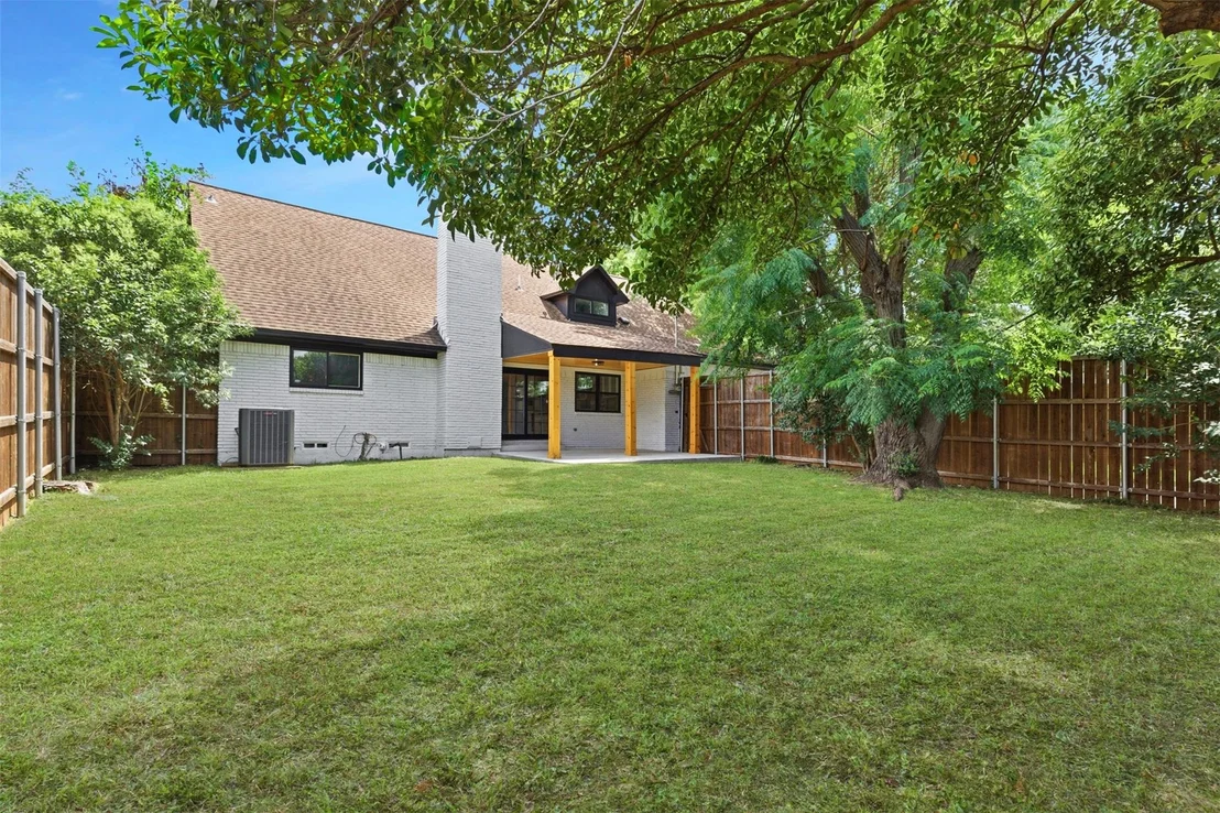 Photo of 11022 Ferndale