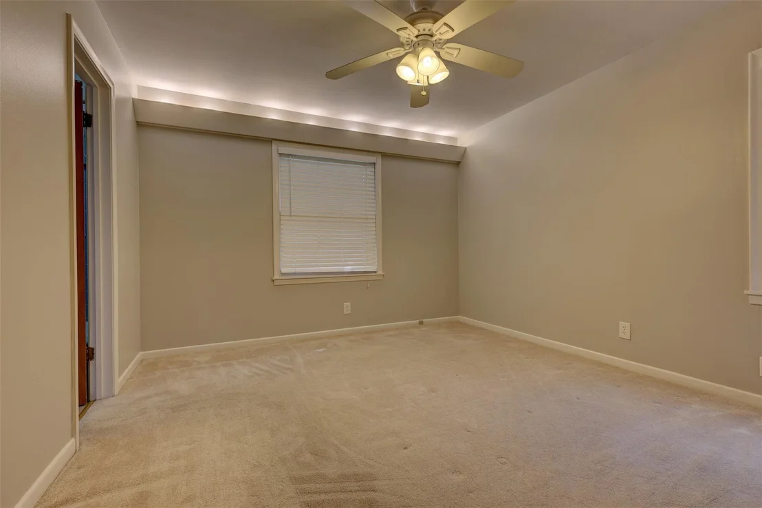 Photo of 2012 Mountainview Drive