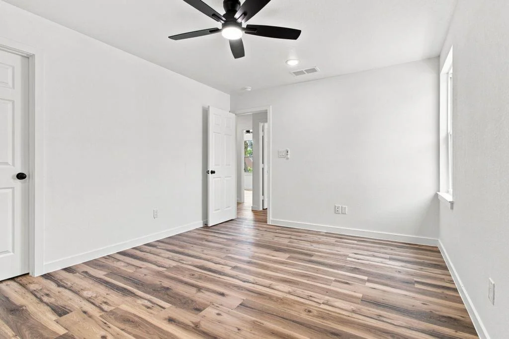 Photo of 106 E Miller