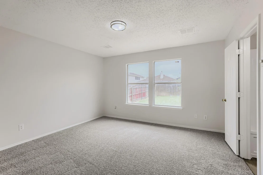 Photo of 1625 White Oak Road