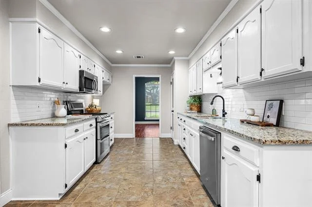 Photo of 1208 Dendron Drive