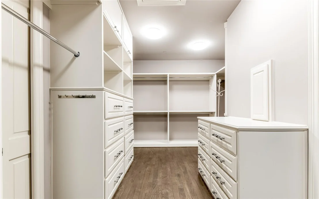 Photo of 2656 Twelve Oaks Lane
