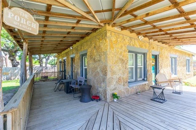 Photo of 712 Tanglewood Drive