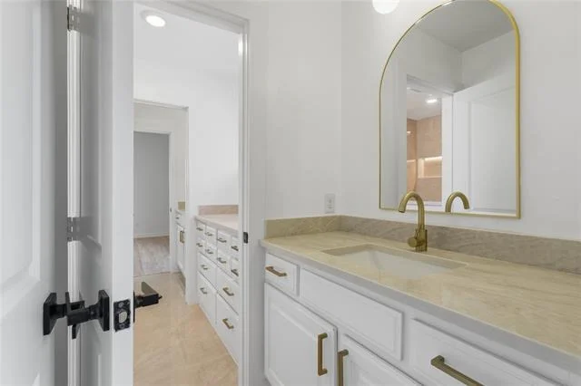 Photo of 8125 Sutherland Lane