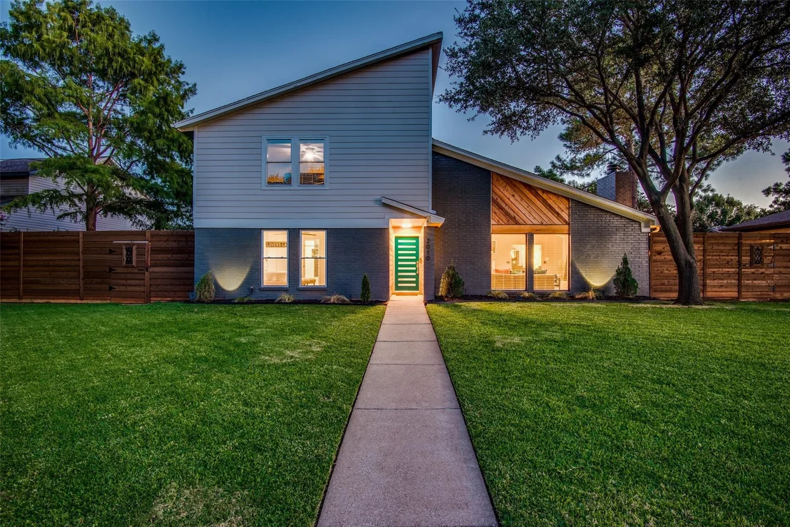Photo of 2010 Heatherbrook Drive