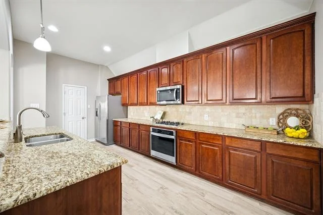 Photo of 7495 Saint Stephens Square