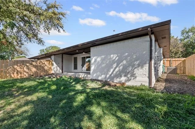 Photo of 2124 Parkhaven Drive