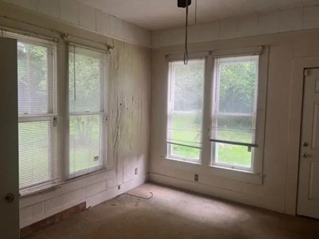 Photo of 402 E Texas Avenue