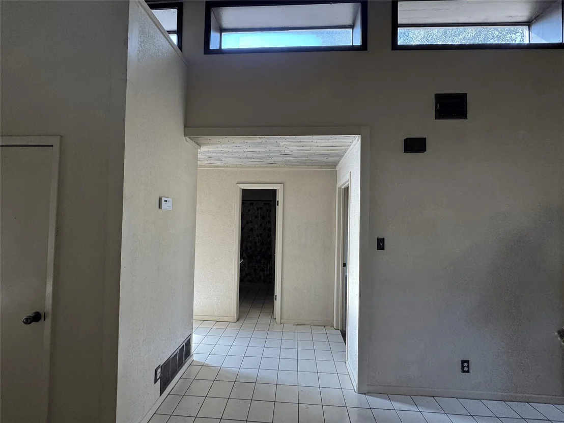 Photo of 2066 Vine Street