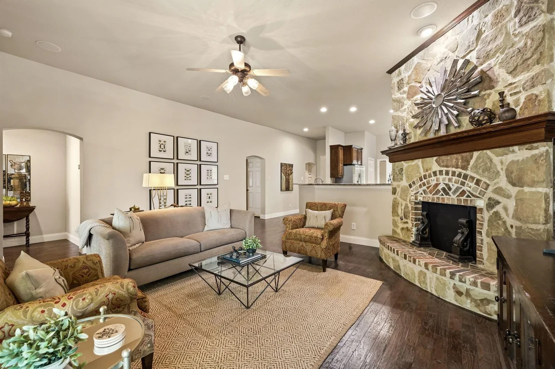 Photo of 7505 Willowbend Drive