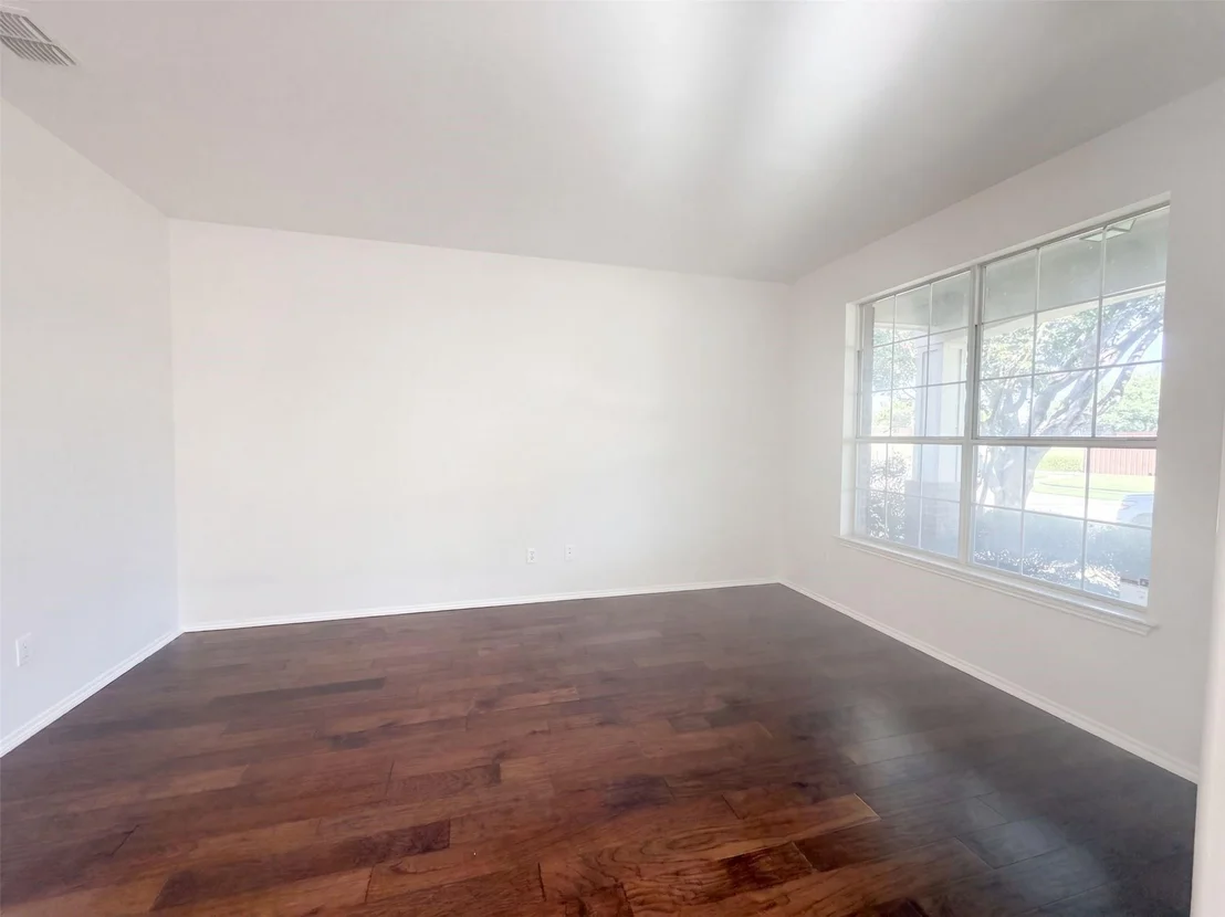 Photo of 1304 Grapevine Drive