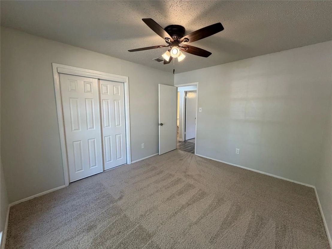 Photo of 6601 Oaklawn Drive
