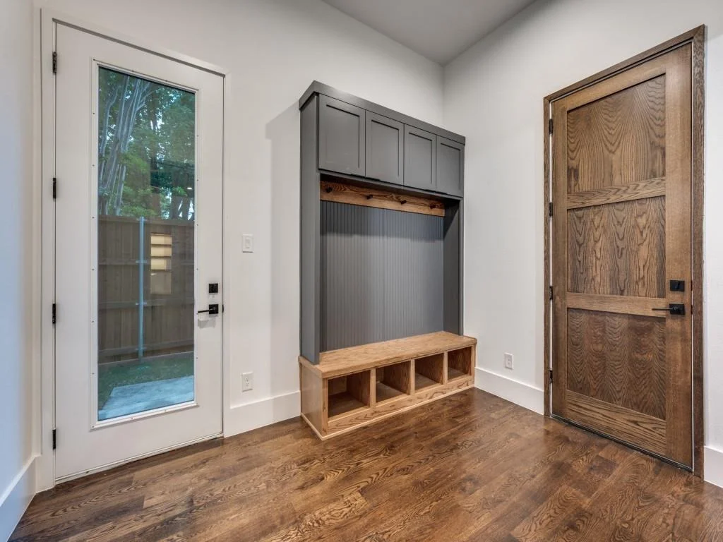 Photo of 9317 Redondo Drive