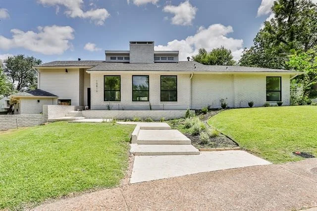 Photo of 10810 Dove Brook Circle