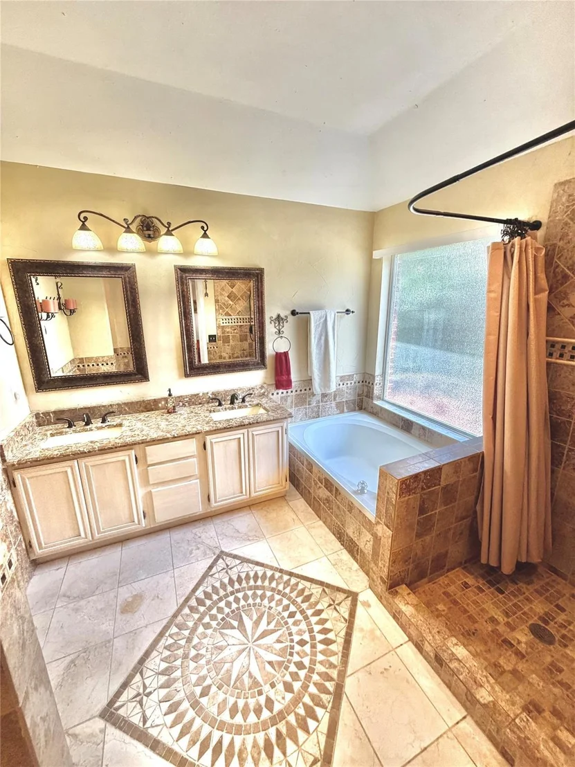 Photo of 2212 Loon Lake Road