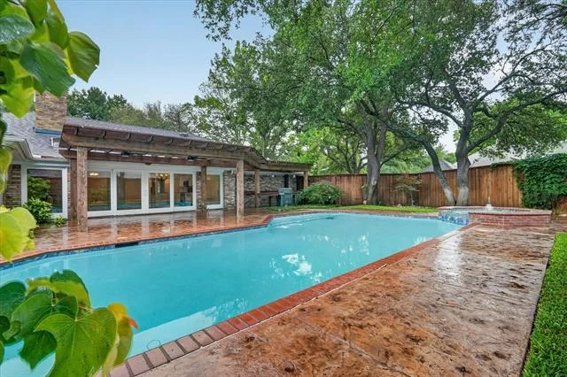 Photo of 2101 Brentgate Drive