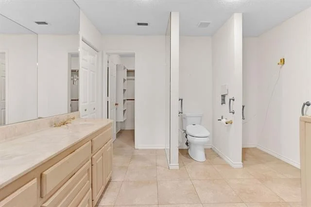 Photo of 1633 Brookhollow Drive