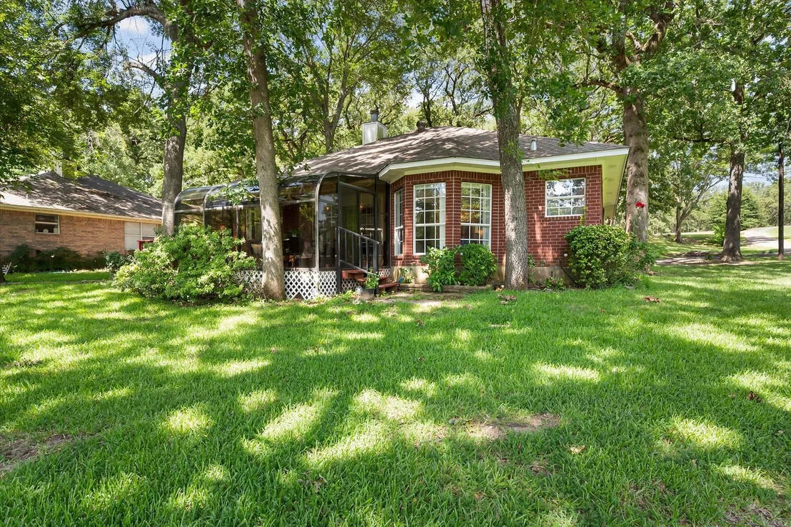 Photo of 280 Shadow Oaks Drive