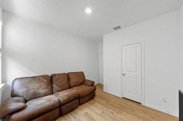 Photo of 729 Alden Drive