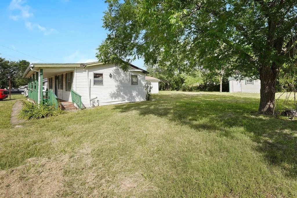 Photo of 705 Elm Street