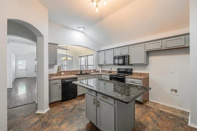 Photo of 10100 Cougar Trail