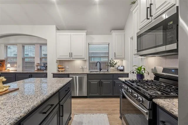 Photo of 925 Lighthouse Lane