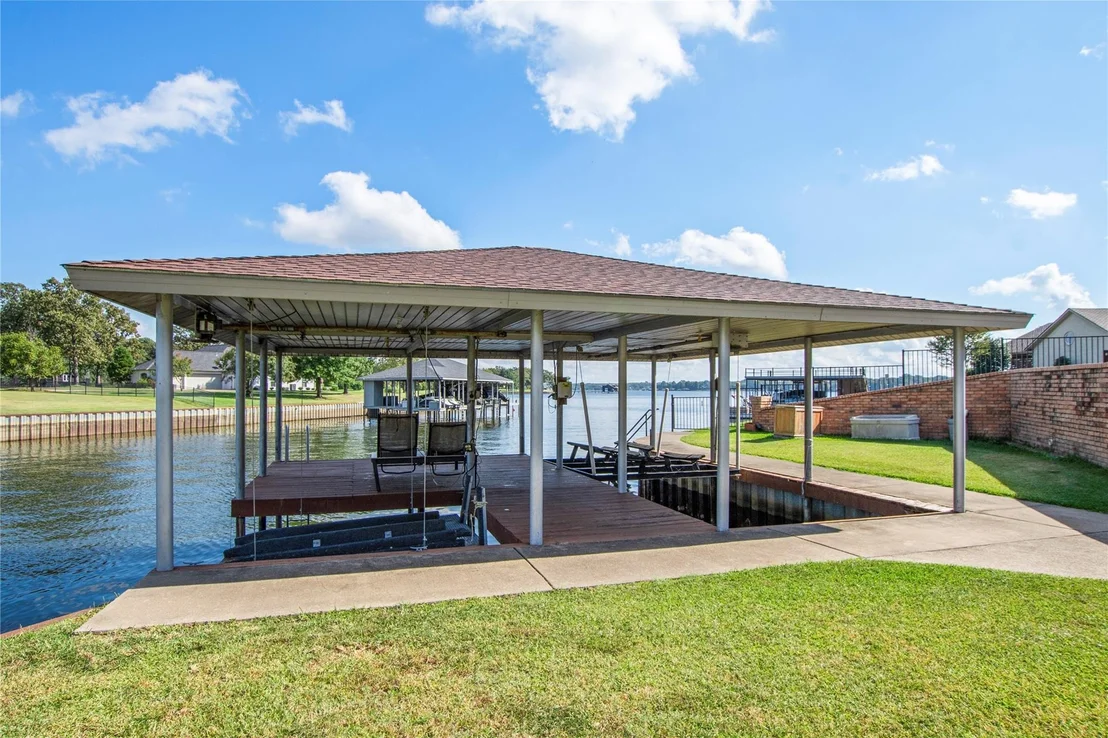 Photo of 180 Surls Drive